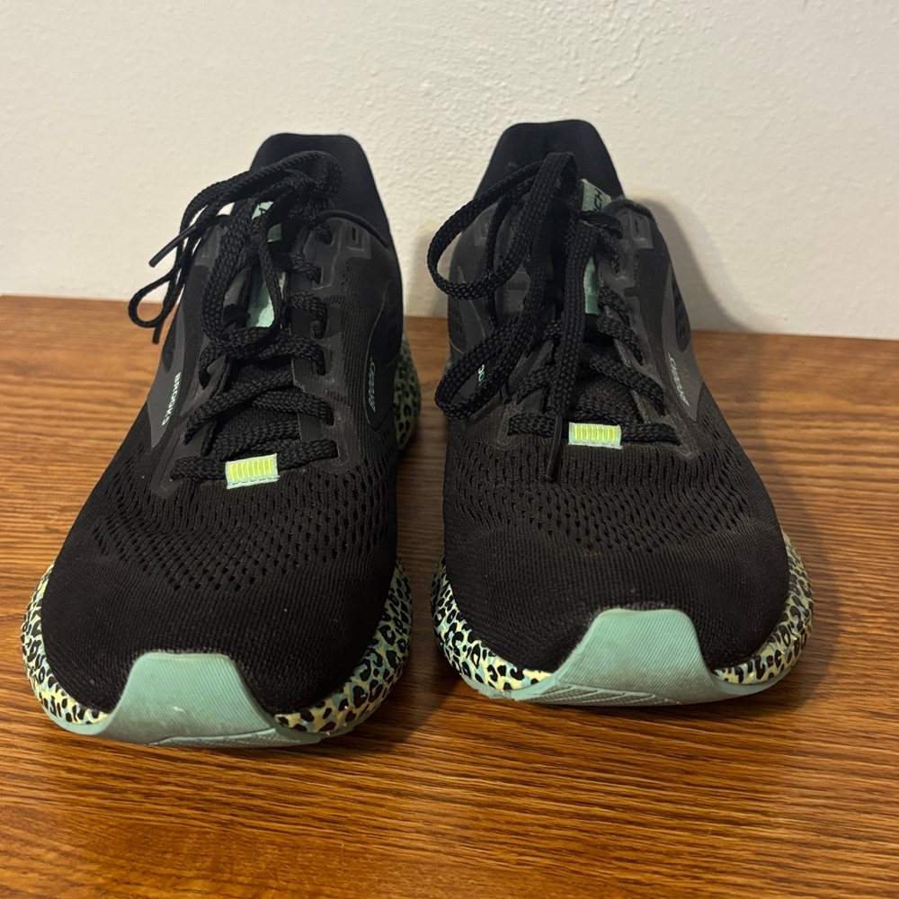 Brooks Black and Mint Running Shoes